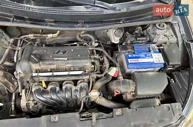 Седан Hyundai Accent 2012 в 