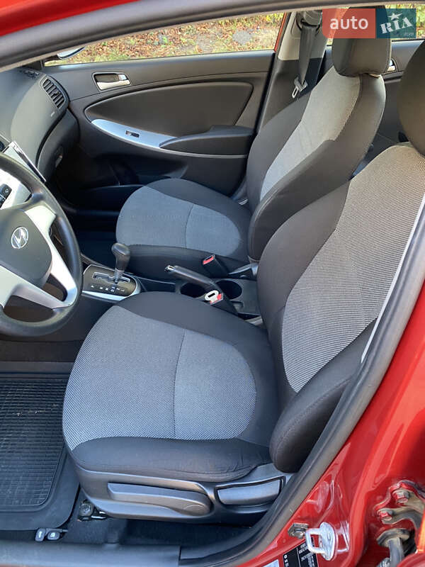 Седан Hyundai Accent 2011 в Мукачево