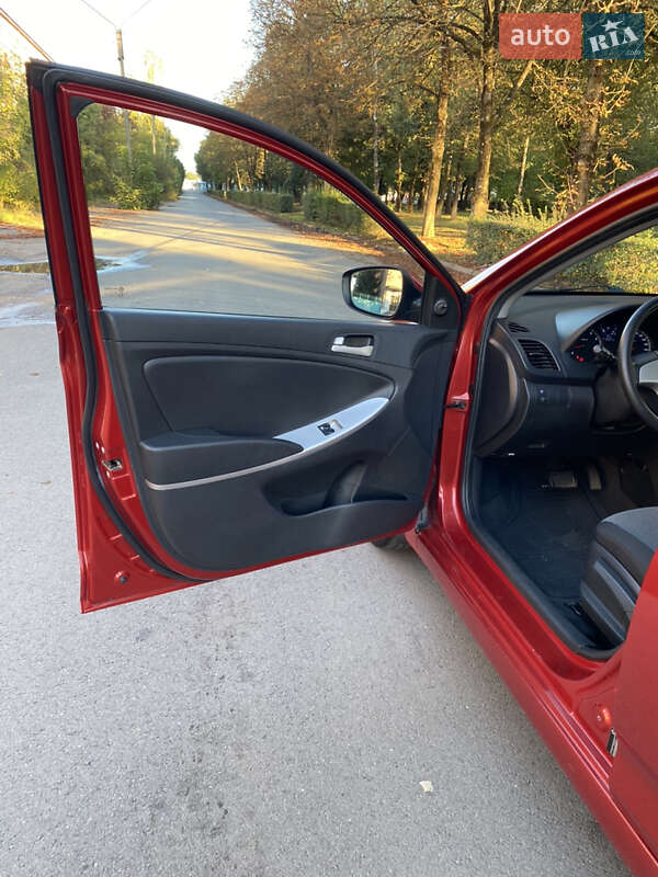 Седан Hyundai Accent 2011 в Мукачево