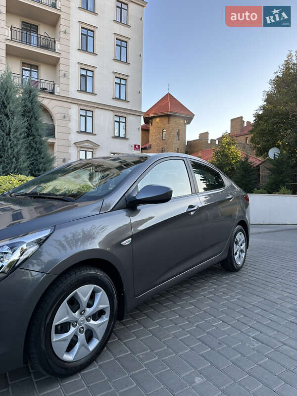 Седан Hyundai Accent 2016 в Одессе