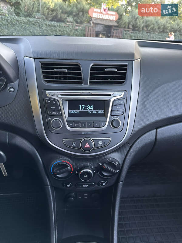 Седан Hyundai Accent 2016 в Одессе
