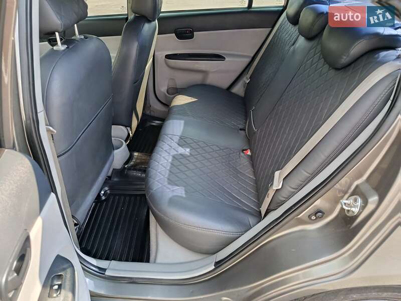 Седан Hyundai Accent 2008 в Запоріжжі