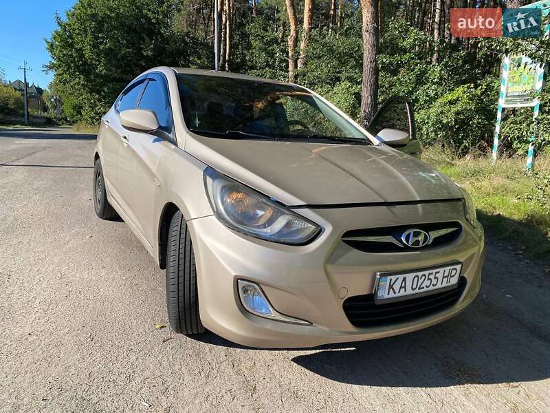 Седан Hyundai Accent 2012 в 