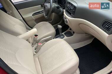 Седан Hyundai Accent 2010 в 