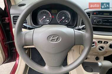 Седан Hyundai Accent 2010 в 