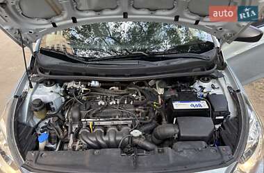 Седан Hyundai Accent 2011 в 