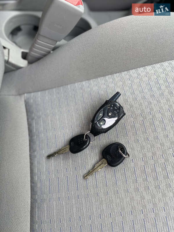 Седан Hyundai Accent 2008 в Конотопе