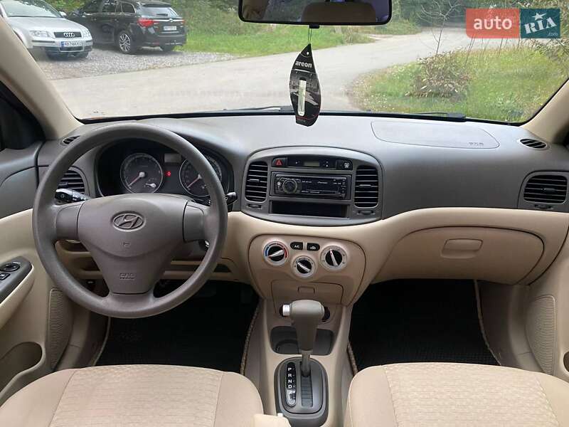 Седан Hyundai Accent 2010 в Виннице