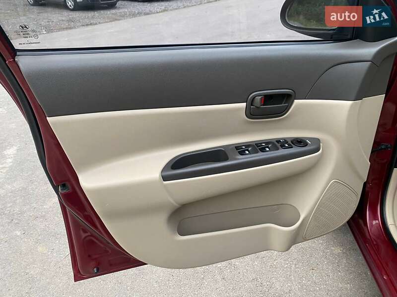 Седан Hyundai Accent 2010 в Виннице
