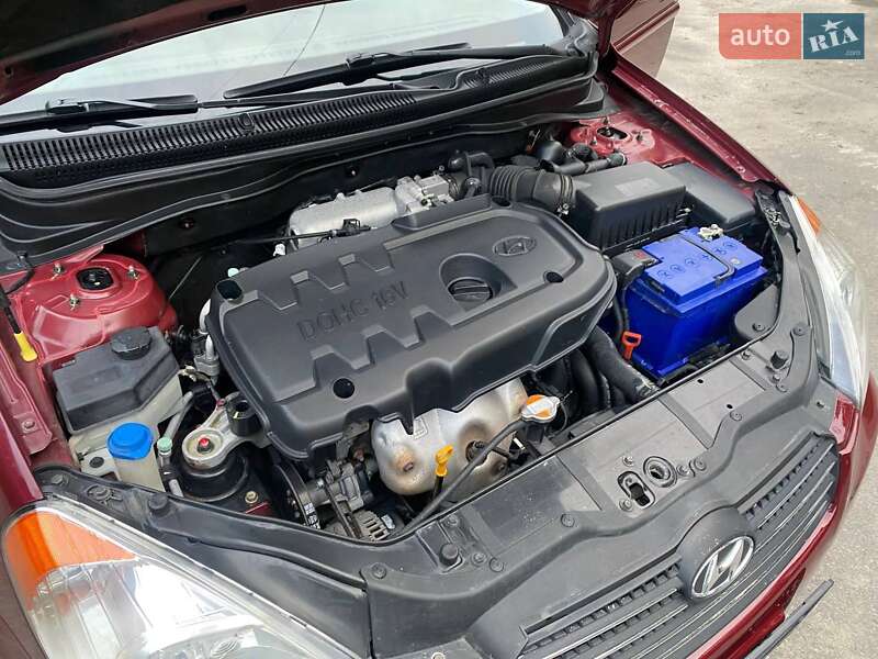 Седан Hyundai Accent 2010 в Виннице