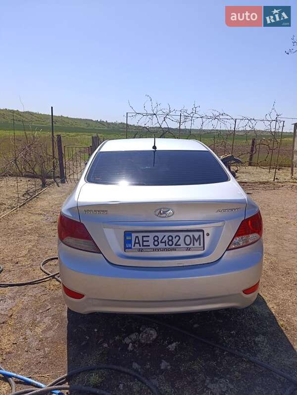 Седан Hyundai Accent 2011 в Кривом Роге