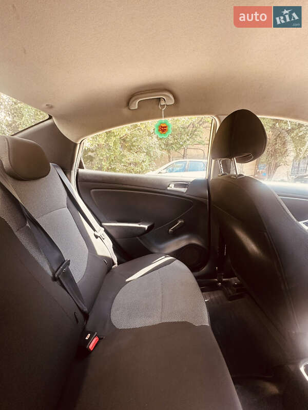 Седан Hyundai Accent 2012 в Ивано-Франковске фото 20 Седан Hyundai Accent 2012 в Ивано-Франковске