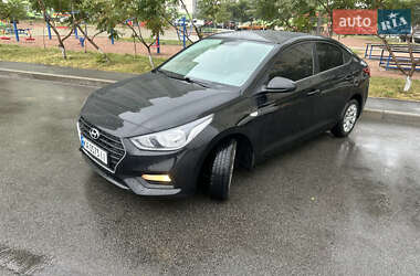 Седан Hyundai Accent 2017 в Киеве
