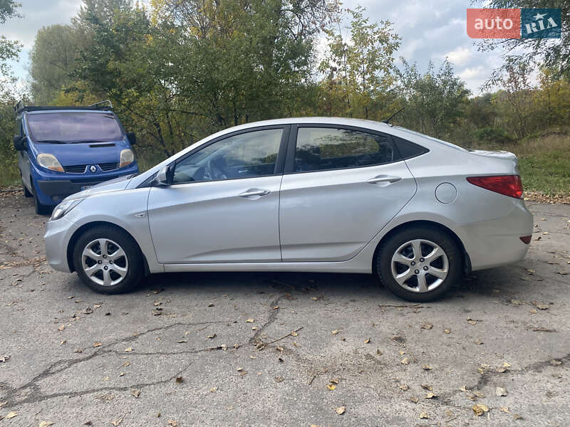 Седан Hyundai Accent 2011 в Кременчуге