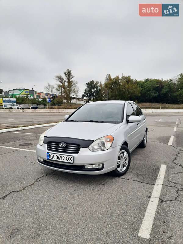 Седан Hyundai Accent 2008 в Киеве