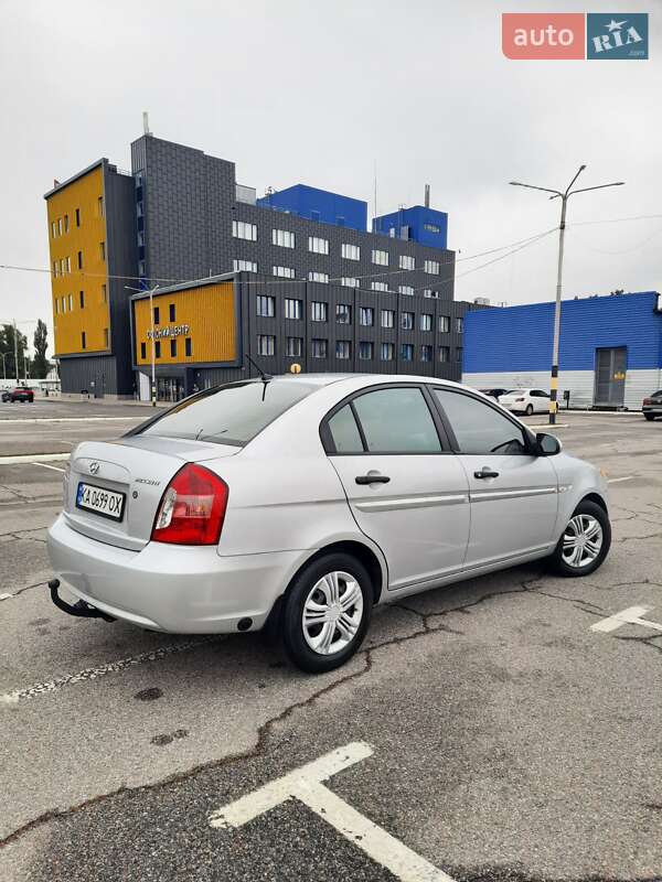 Седан Hyundai Accent 2008 в Киеве