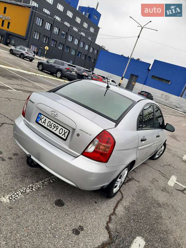 Седан Hyundai Accent 2008 в Киеве