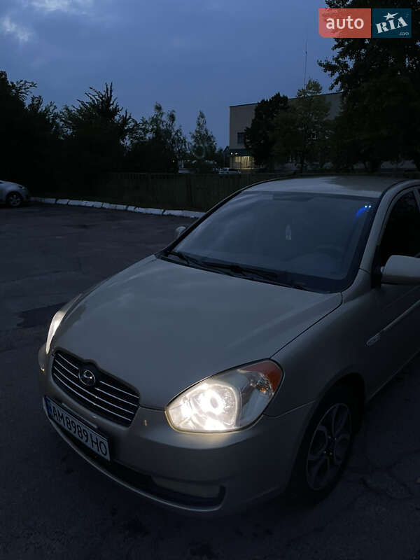 Седан Hyundai Accent 2008 в Попельне