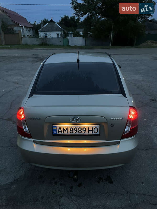 Седан Hyundai Accent 2008 в Попельне