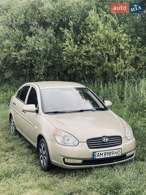 Седан Hyundai Accent 2008 в Попельне