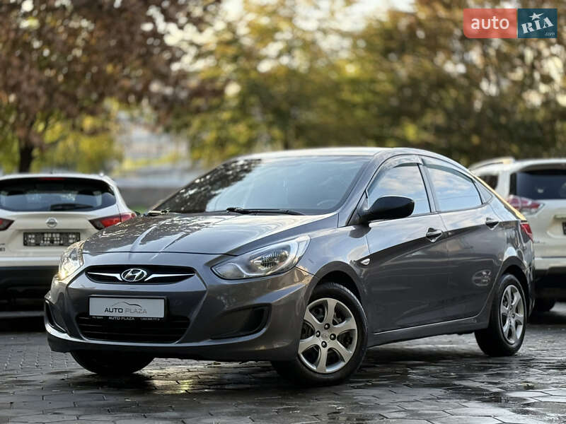 Hyundai Accent 2011