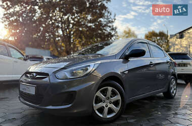 Седан Hyundai Accent 2011 в 