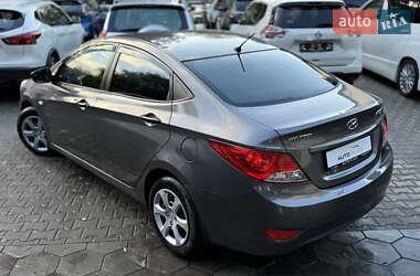 Седан Hyundai Accent 2011 в 