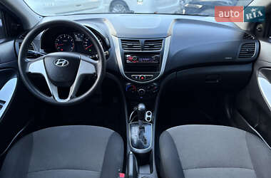 Седан Hyundai Accent 2011 в 