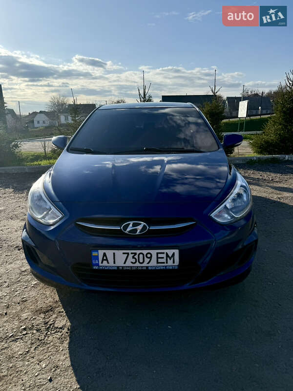 Седан Hyundai Accent 2015 в Ирпене