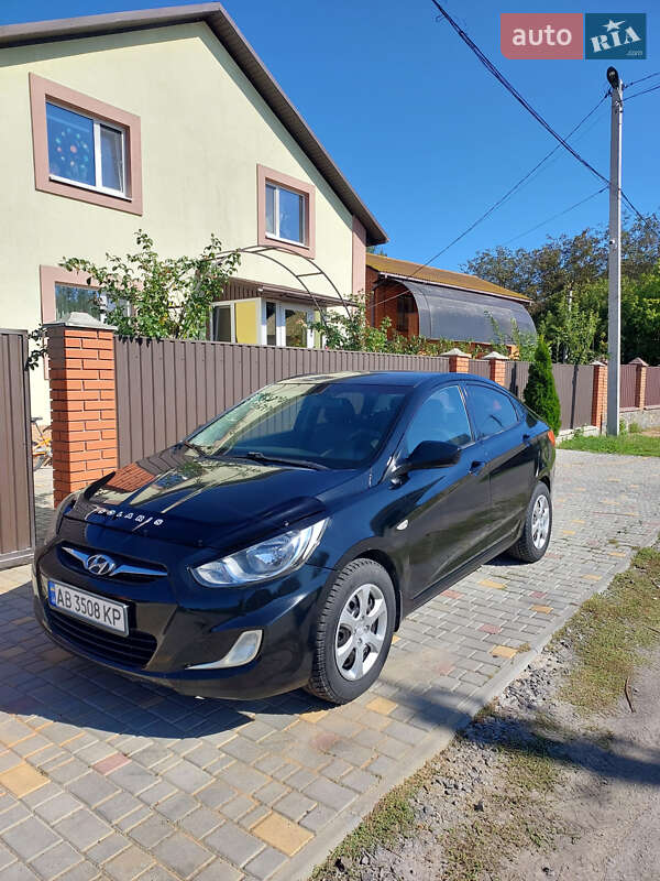 Hyundai Accent 2011 Hyundai Accent 2011