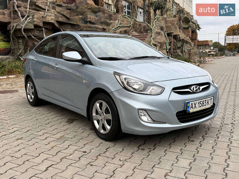 Седан Hyundai Accent 2011 в 