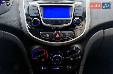 Седан Hyundai Accent 2011 в 