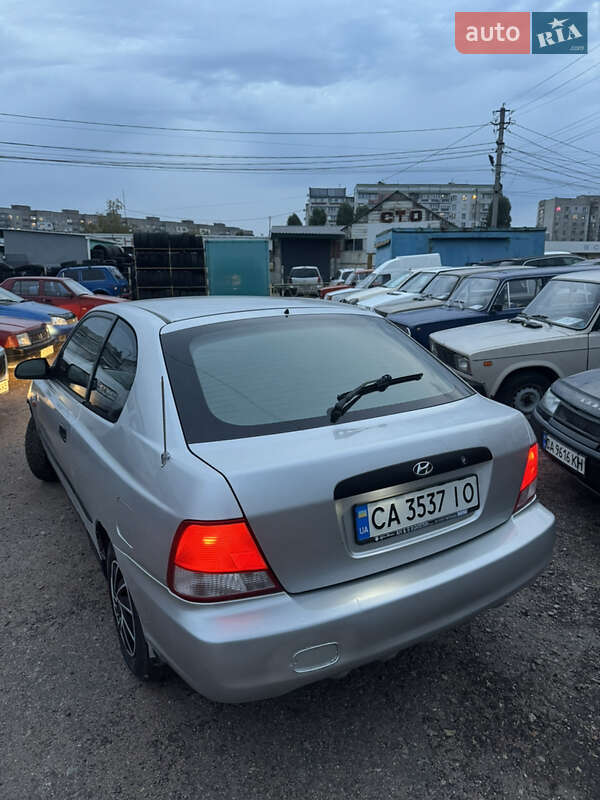 Hyundai Accent 2000