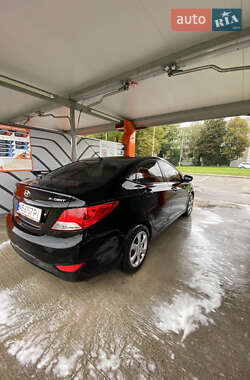 Седан Hyundai Accent 2011 в 