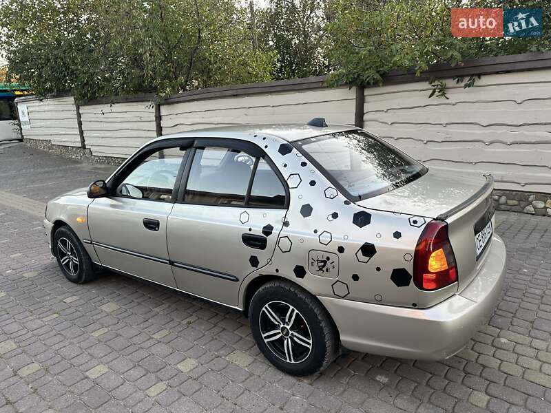Седан Hyundai Accent 2002 в Черновцах