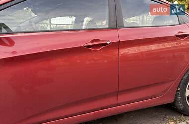 Седан Hyundai Accent 2013 в 