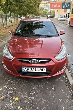 Седан Hyundai Accent 2013 в Киеве