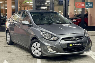 Седан Hyundai Accent 2016 в Киеве