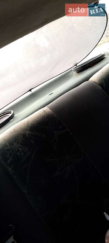 Седан Hyundai Accent 1995 в  фото Седан Hyundai Accent 1995 в