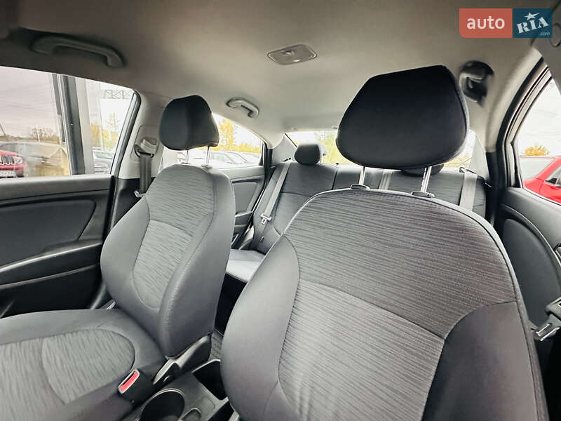 Седан Hyundai Accent 2016 в Харькове