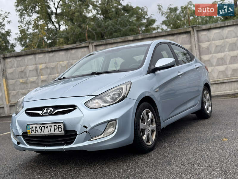 Седан Hyundai Accent 2012 в Киеве