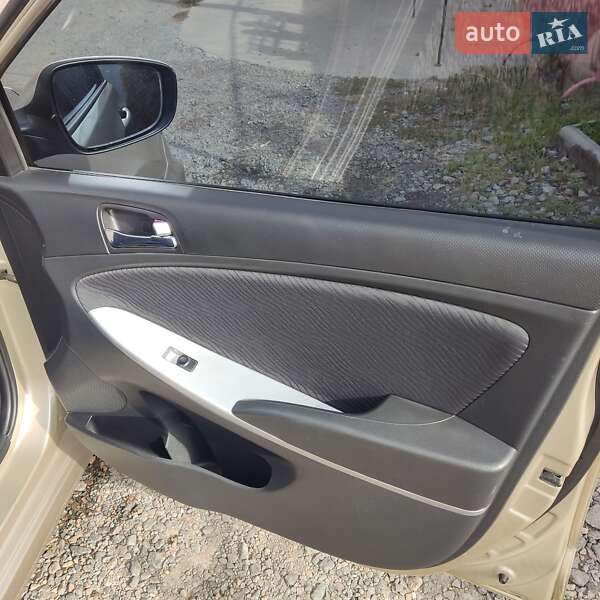 Седан Hyundai Accent 2012 в Сумах фото 3 Седан Hyundai Accent 2012 в Сумах