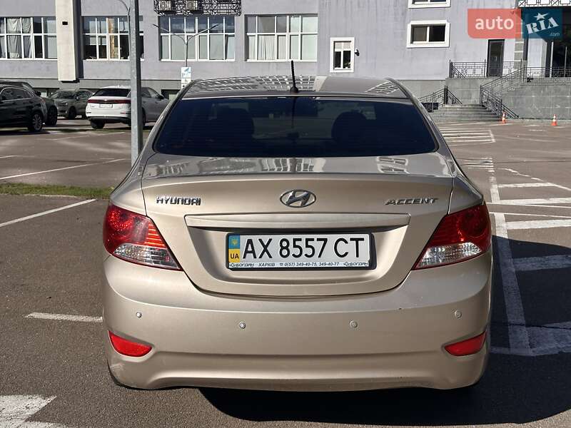 Седан Hyundai Accent 2012 в Киеве