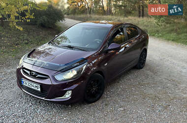 Седан Hyundai Accent 2012 в 