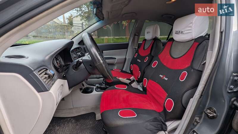 Седан Hyundai Accent 2006 в Чернівцях фото 5 Седан Hyundai Accent 2006 в Чернівцях