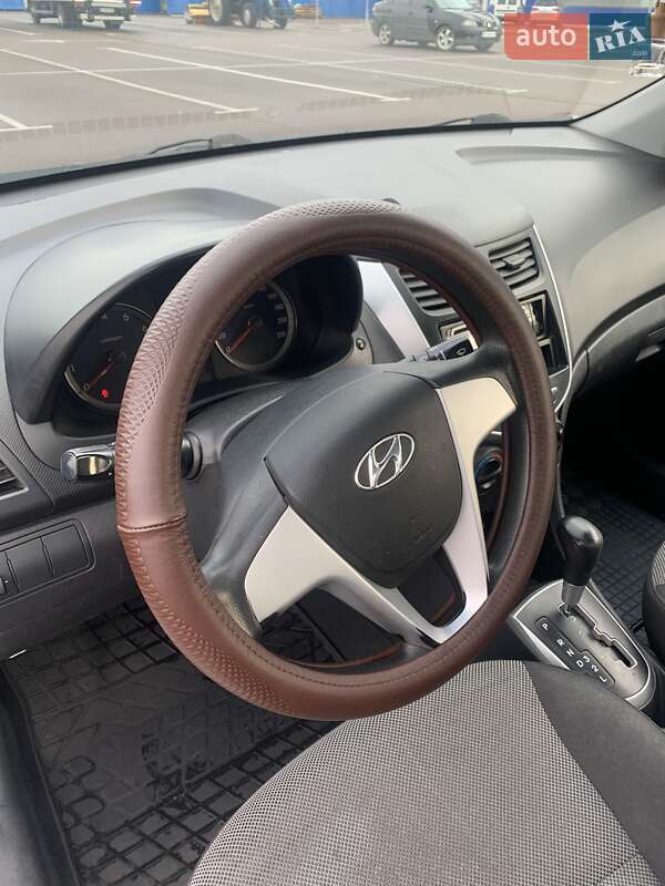 Седан Hyundai Accent 2011 в Ровно фото 6 Седан Hyundai Accent 2011 в Ровно