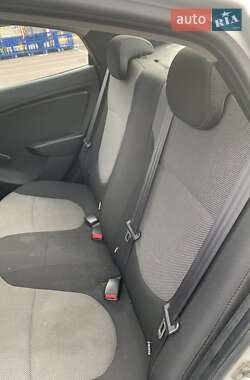 Седан Hyundai Accent 2011 в 