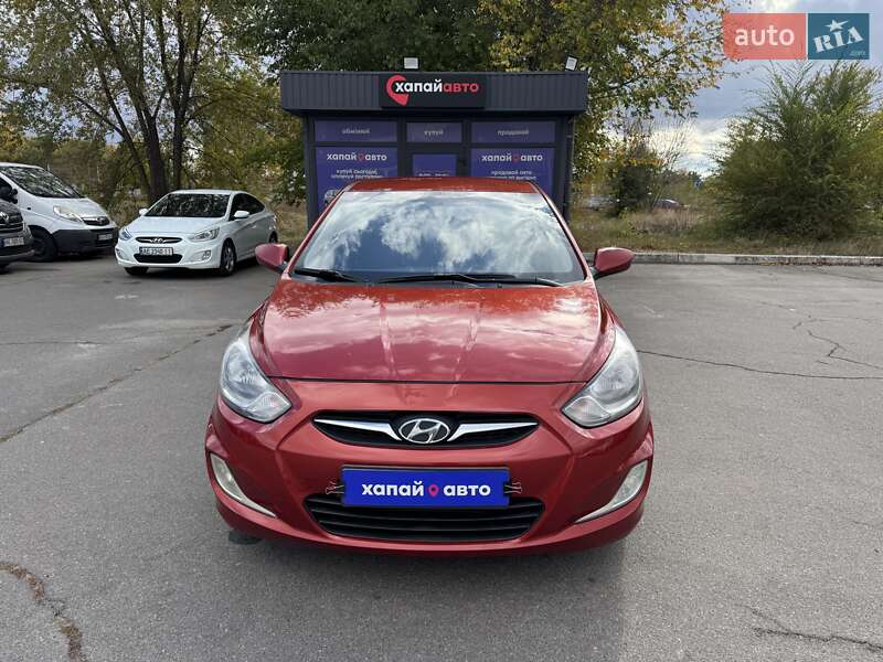 Седан Hyundai Accent 2011 в Днепре