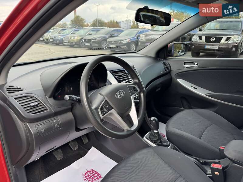 Седан Hyundai Accent 2011 в Днепре