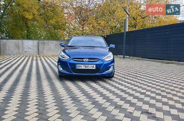 Седан Hyundai Accent 2015 в 